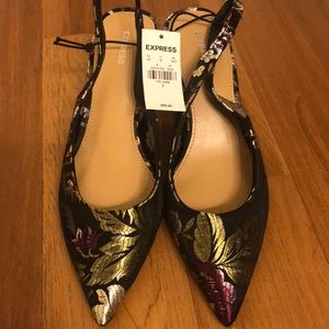Express brocade sling back pump